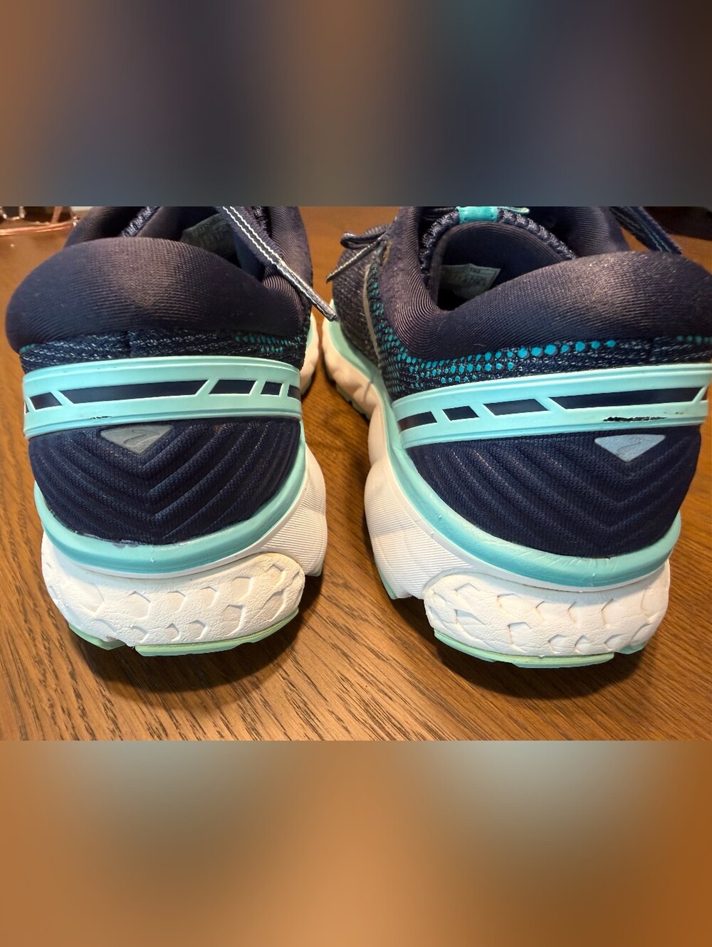 Brooks Ghost 11 Running Shoes Size 9.5 - Picture 4 of 6